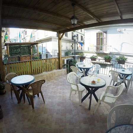 Hotel Colombo Naples Luaran gambar