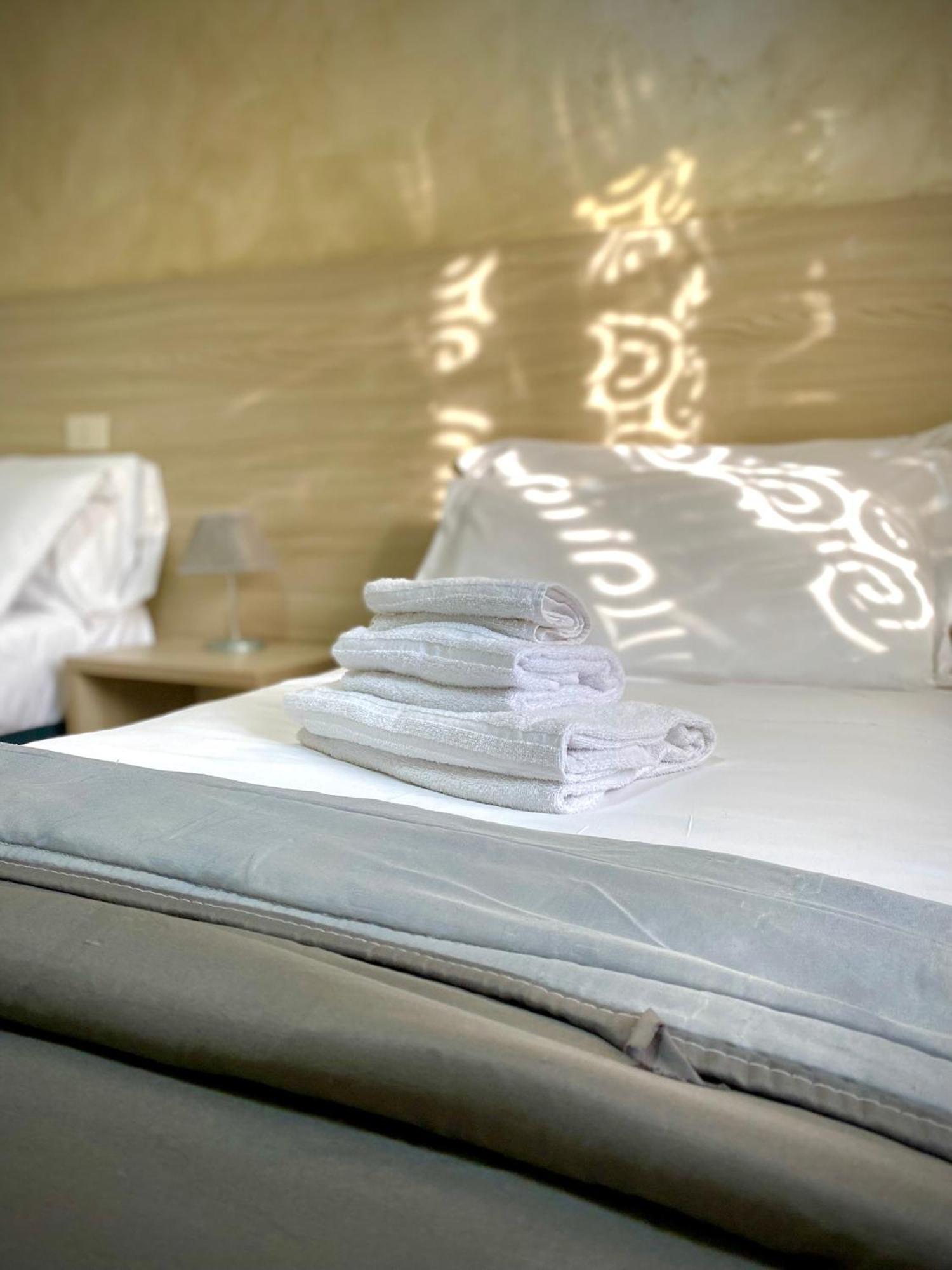 Hotel Colombo Naples Luaran gambar